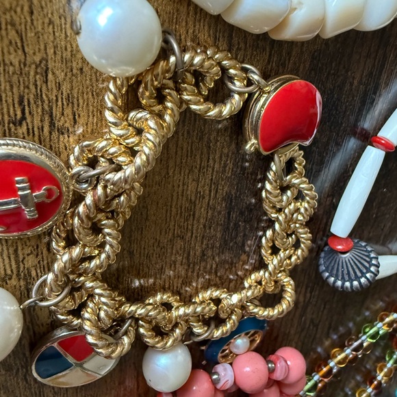 LOT of vintage jewelry. - Picture 6 of 15